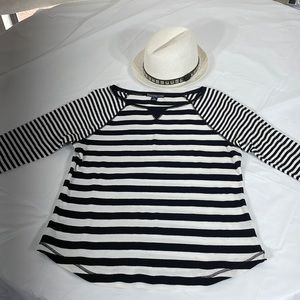 Nautical style lady’s shirt size large by American 🇺🇸 Living new w/out tags